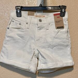 Levi’s white short 24